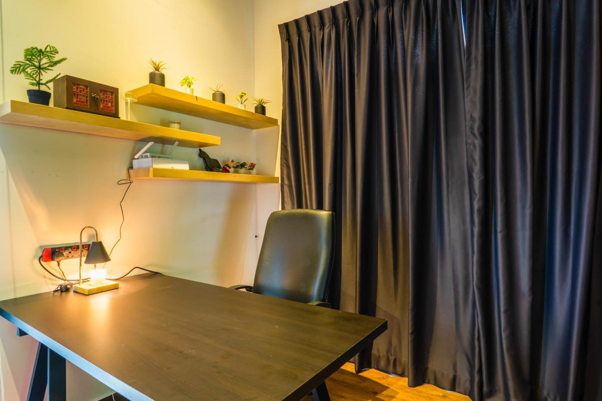 Manhattan Theme By Nest At Austin Heights Apartemen