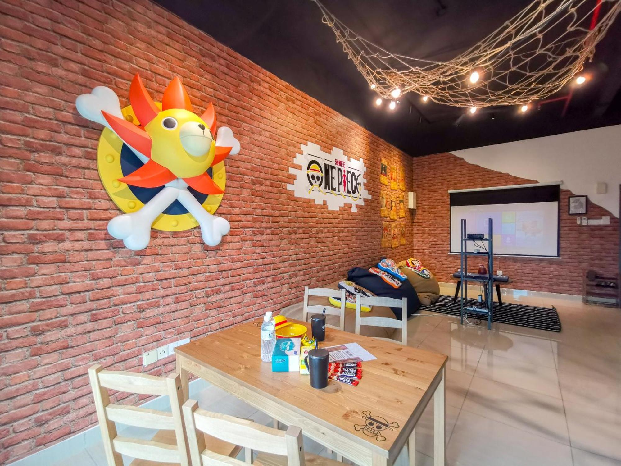 Manhattan Theme By Nest At Austin Heights Apartemen